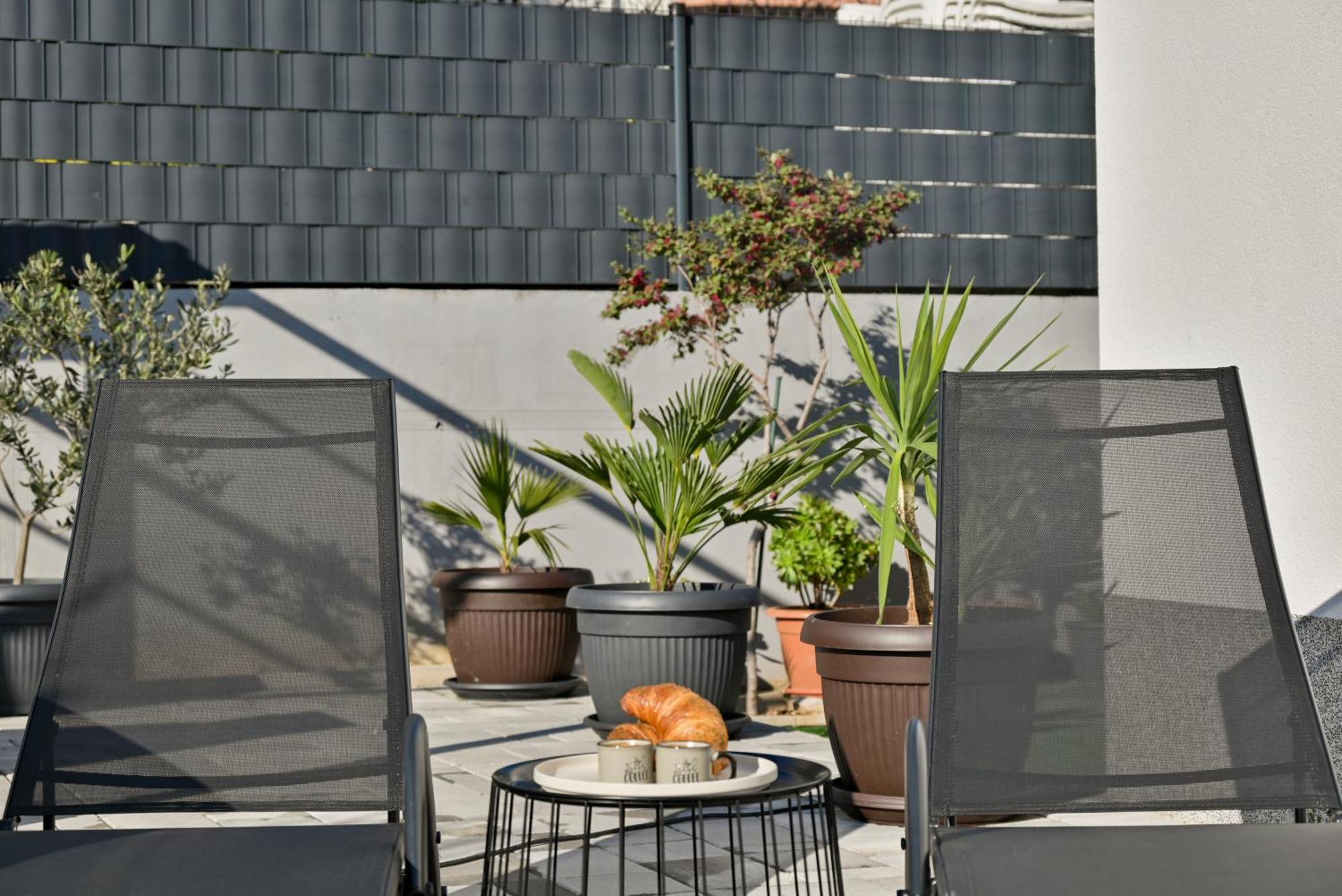 Luxury Apartment With Garden Jacuzzi And Wellness Τρογκίρ Εξωτερικό φωτογραφία