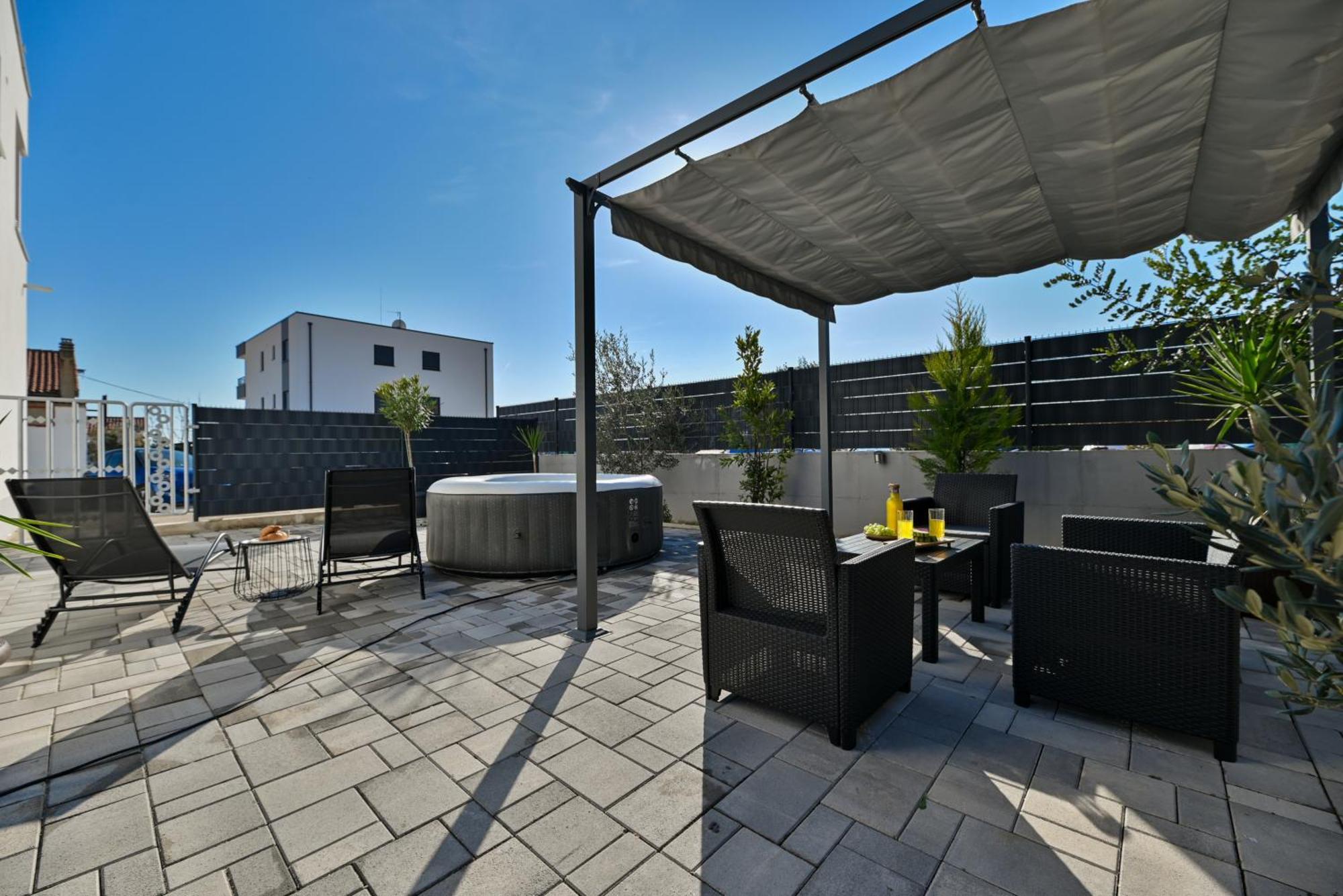 Luxury Apartment With Garden Jacuzzi And Wellness Τρογκίρ Εξωτερικό φωτογραφία