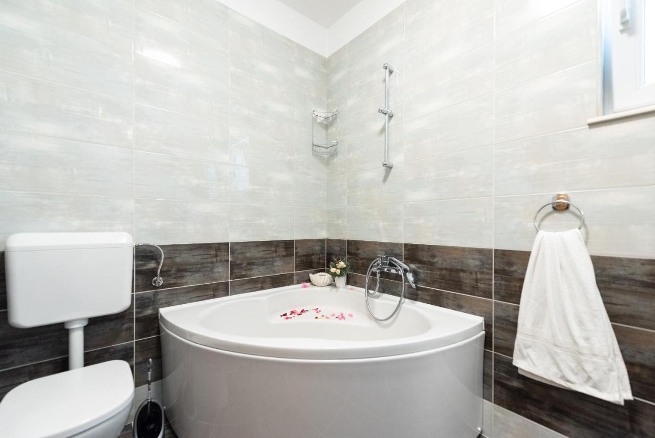 Luxury Apartment With Garden Jacuzzi And Wellness Τρογκίρ Εξωτερικό φωτογραφία